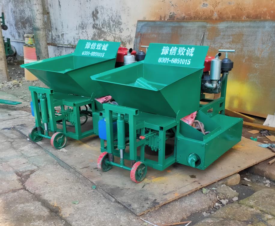 公路攔水帶滑模機2臺準(zhǔn)備發(fā)貨南陽
